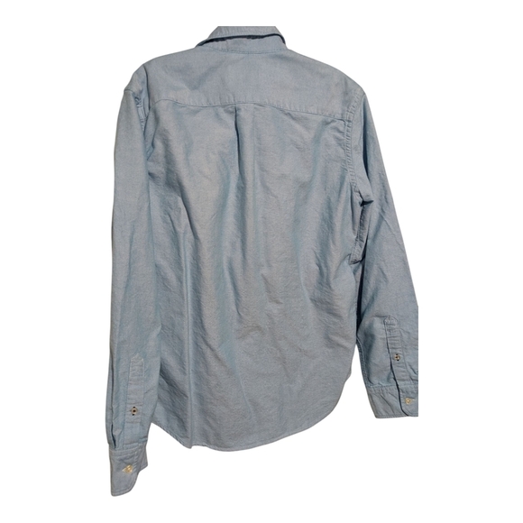 American Eagle Light Blue Button-Up Shirt. Size M. - Picture 2 of 5